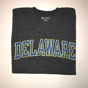 Delaware University Champion T-shirt